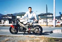 �t���p���[���̍Œ��Ńo���o��