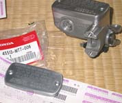 �u���[�L�}�X�^�[�ƃL���b�v�i�V�i�j