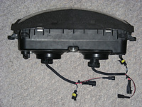 実は右用の方が飛び出すという不思議（笑）