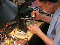 お世話になっております、光電社（株）林社長